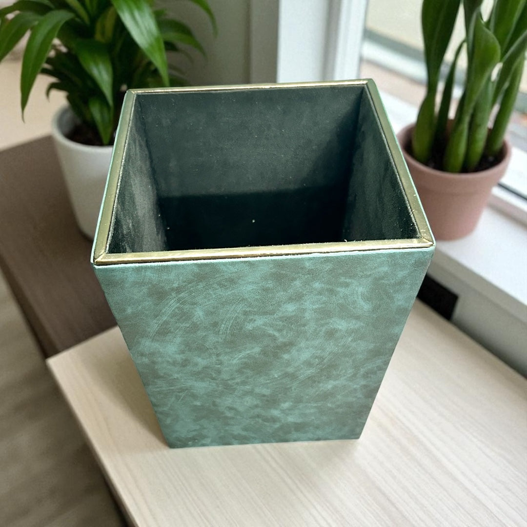 Leatherite Dustbin