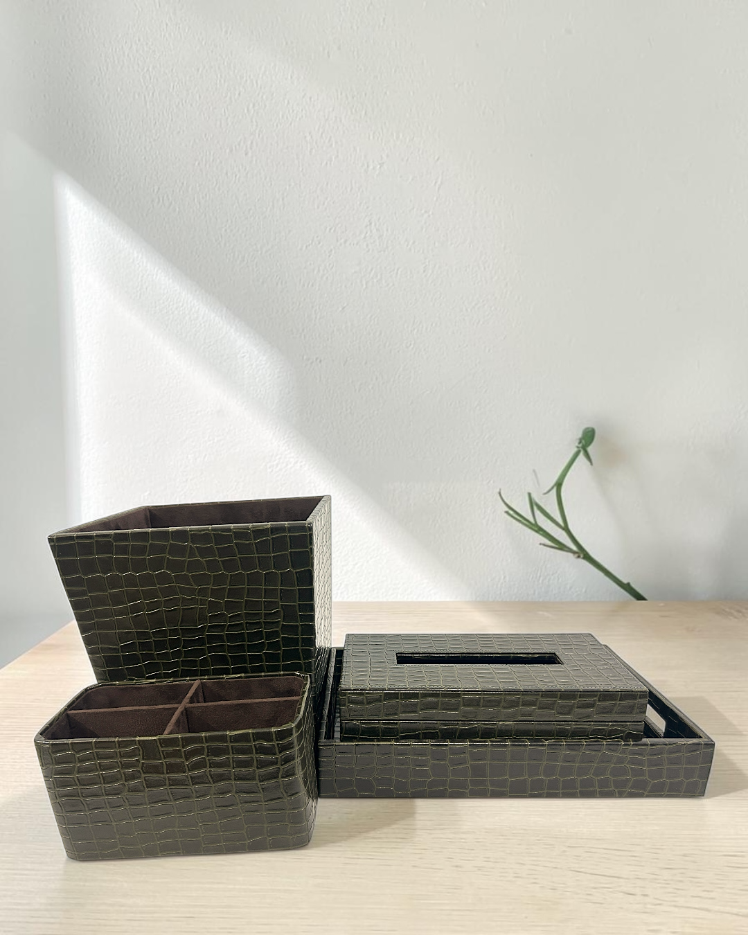 Luxury Croco Leatherite 4-Piece Desk & Living Room Set | Tray, Tissue Box, Organiser & Dustbin | Luxury Faux Leather Croco Organizer Set for Home & Office