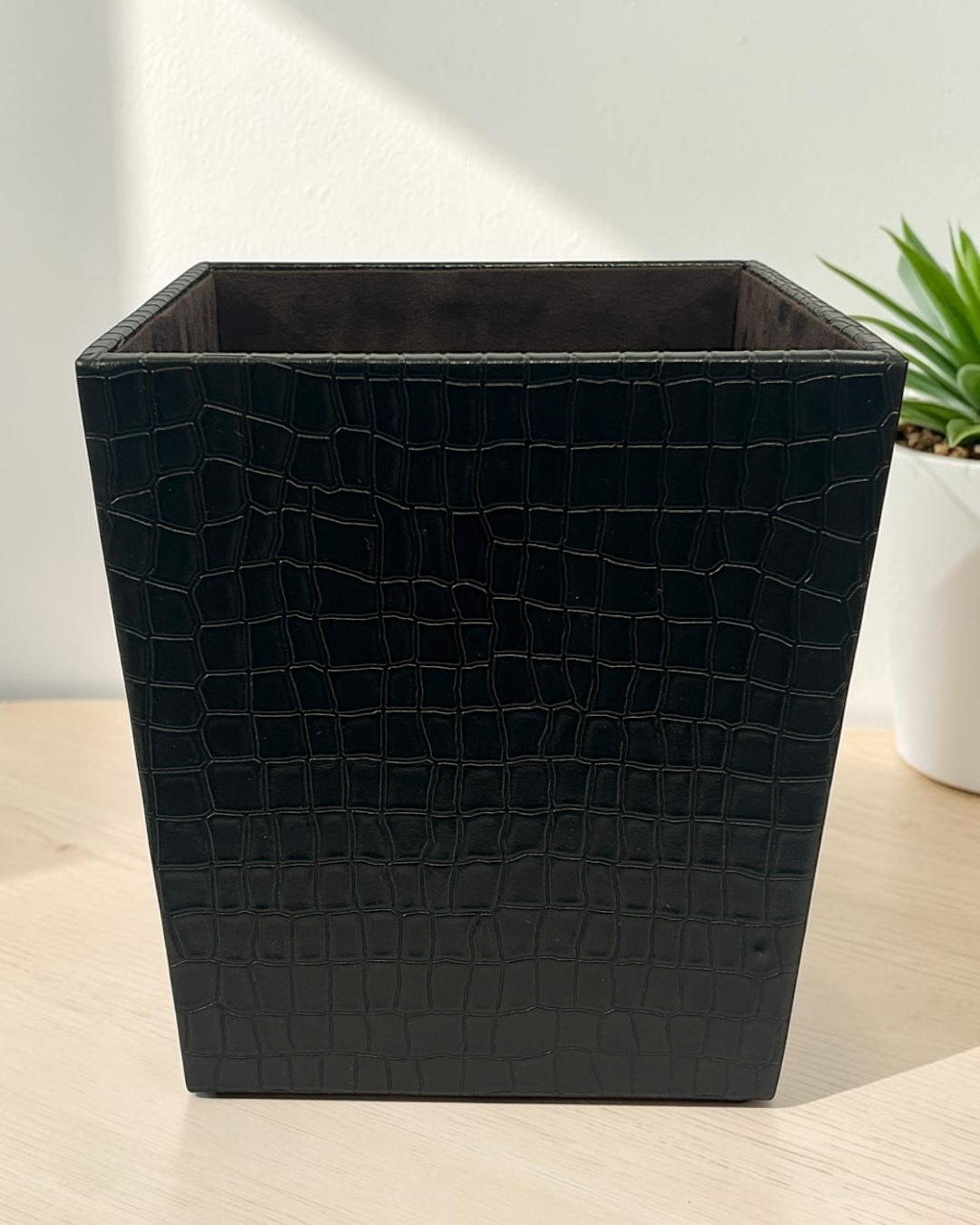 Luxury Croco Leatherite Set of 4 | Premium Tray, Tissue Box, Organiser & Dustbin for Home & Office | Premium Croco Leatherite Home & Office Décor Set
