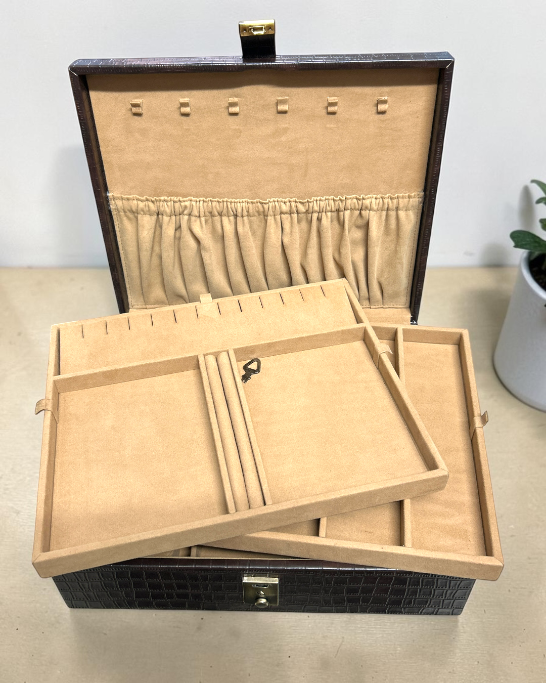 Luxury Croco Vegan Leather Jewellery Box with Trays | Velvet Organizer for Rings, Earrings, Necklaces & Accessories | Lockable Storage Case