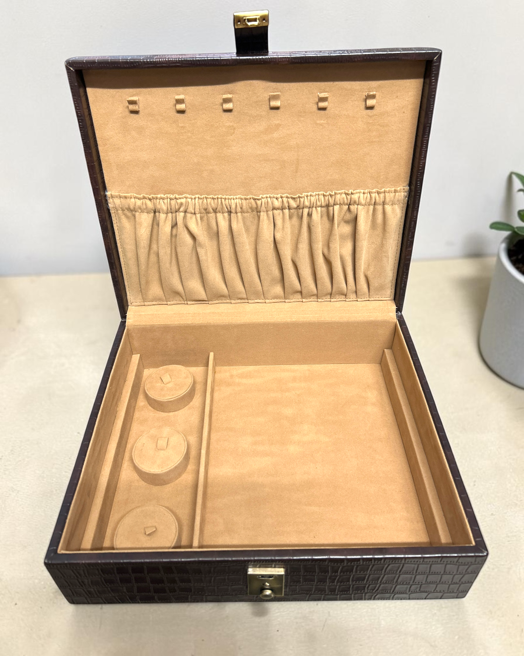 Luxury Croco Vegan Leather Jewellery Box with Trays | Velvet Organizer for Rings, Earrings, Necklaces & Accessories | Lockable Storage Case