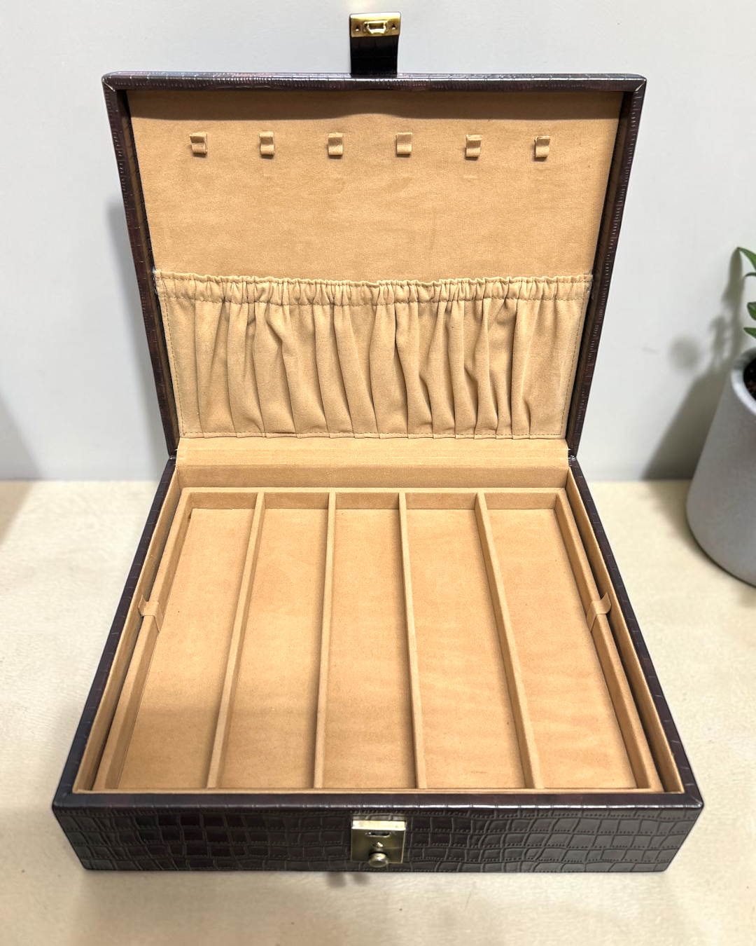 Luxury Croco Vegan Leather Jewellery Box with Trays | Velvet Organizer for Rings, Earrings, Necklaces & Accessories | Lockable Storage Case