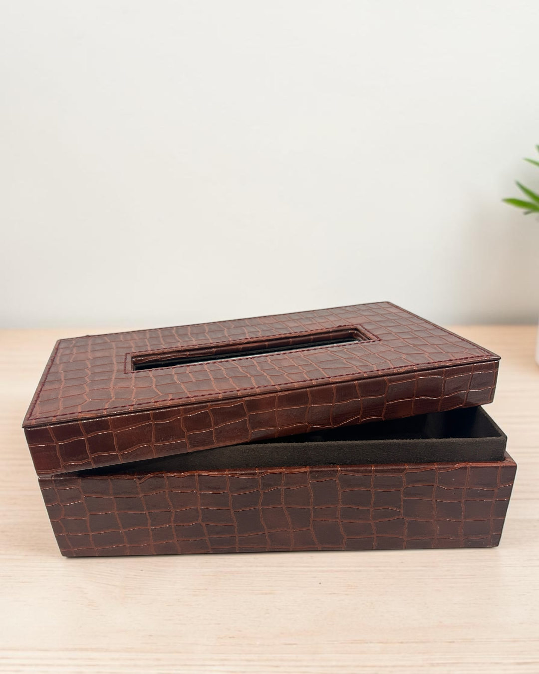 Premium leatherite Tissue box