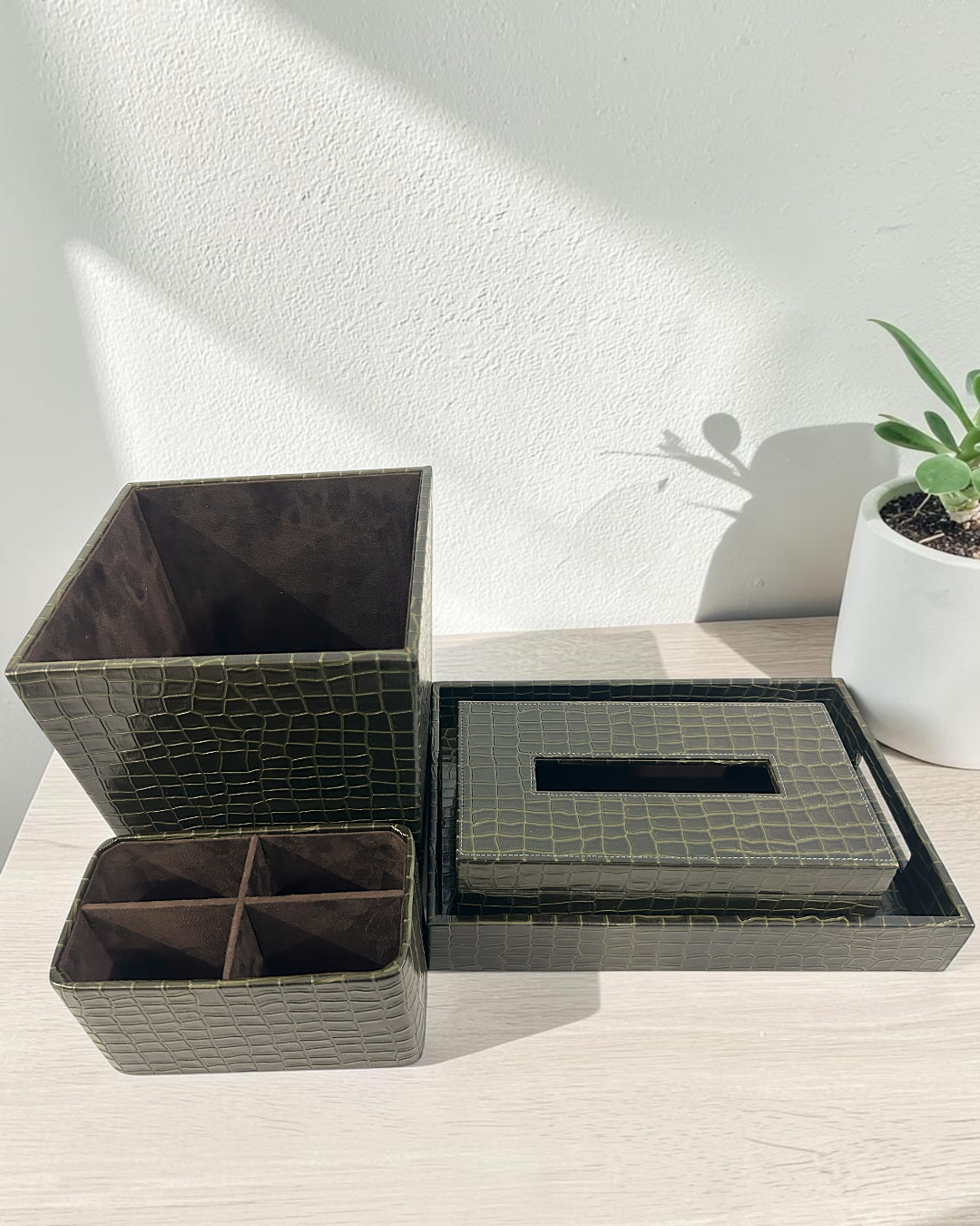 Luxury Croco Leatherite 4-Piece Desk & Living Room Set | Tray, Tissue Box, Organiser & Dustbin | Luxury Faux Leather Croco Organizer Set for Home & Office