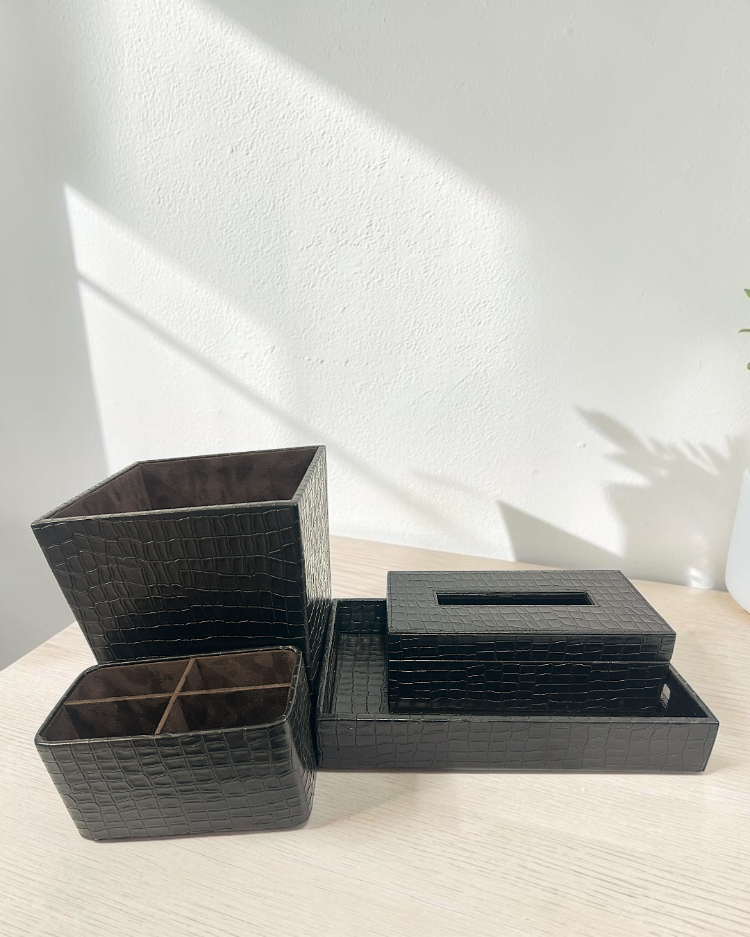 Luxury Croco Leatherite Set of 4 | Premium Tray, Tissue Box, Organiser & Dustbin for Home & Office | Premium Croco Leatherite Home & Office Décor Set