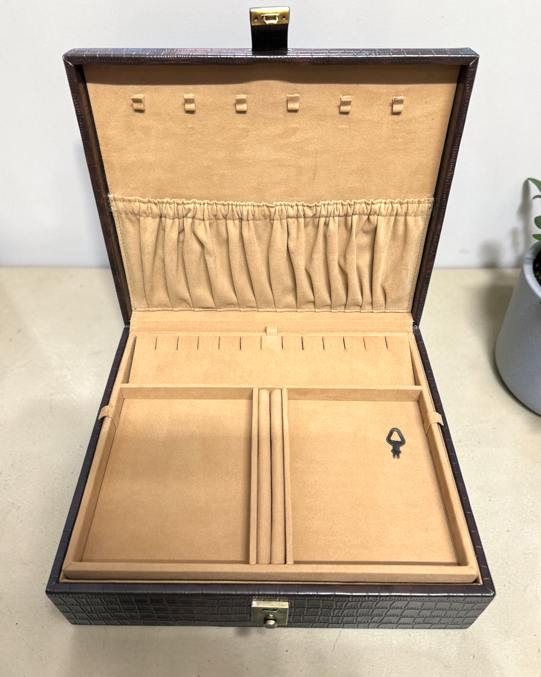Luxury Croco Vegan Leather Jewellery Box with Trays | Velvet Organizer for Rings, Earrings, Necklaces & Accessories | Lockable Storage Case