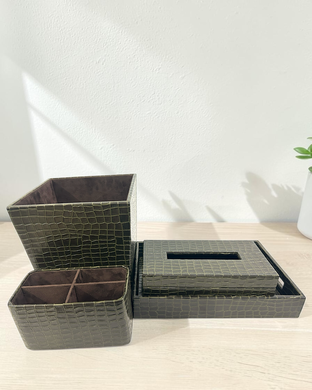 Luxury Croco Leatherite 4-Piece Desk & Living Room Set | Tray, Tissue Box, Organiser & Dustbin | Luxury Faux Leather Croco Organizer Set for Home & Office