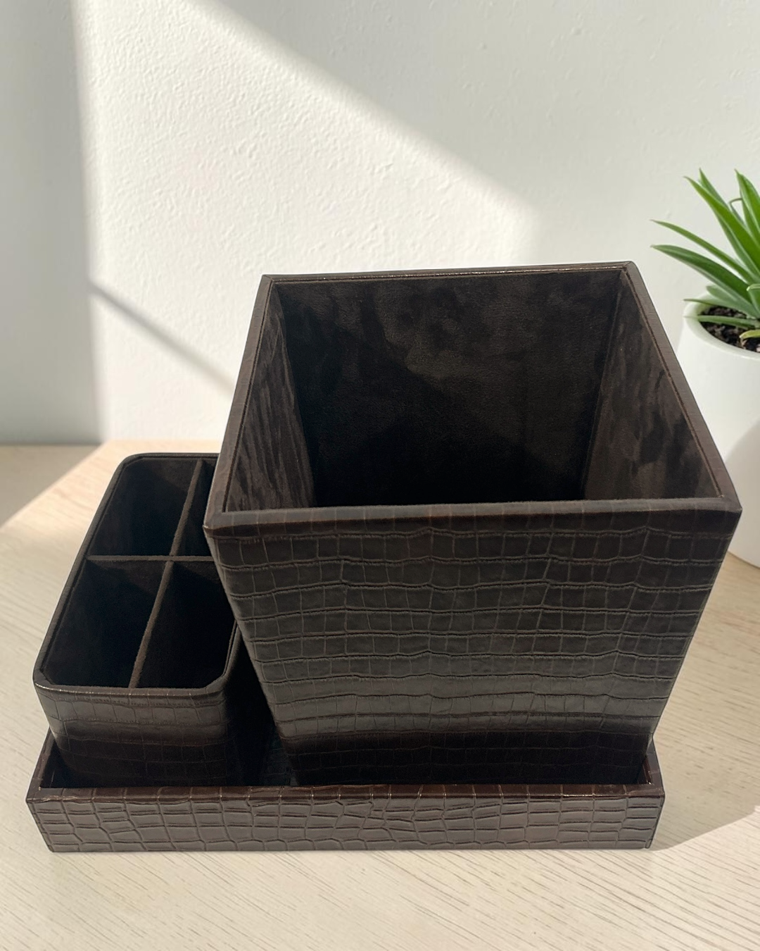 Luxury Croco Leatherite Set of 3 | Premium Tray, Organiser & Dustbin for Home & Office | Luxury Croco Leatherite Set of 3 for Home & Office Décor