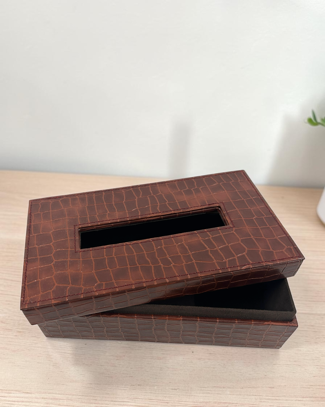 Premium leatherite Tissue box