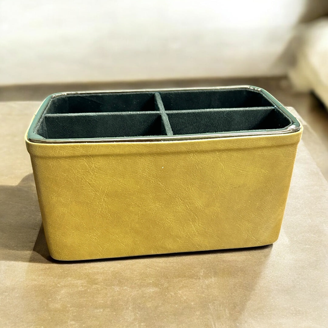 Leatherite organiser